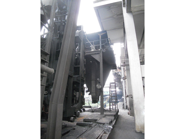 五丰塘焦化厂推焦车余煤回送刮板机
